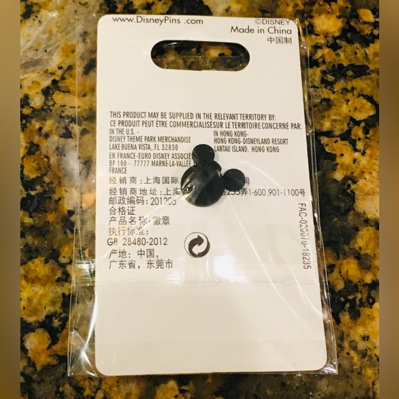 ✨ Disney Parks Stitch Trading Pin with Ducky ✨ NWT - Picture 2 of 2